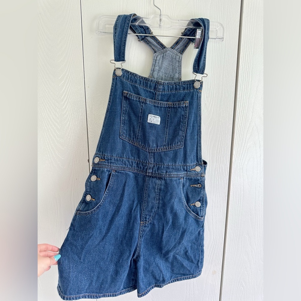 Levi Women’s overalls dark wash